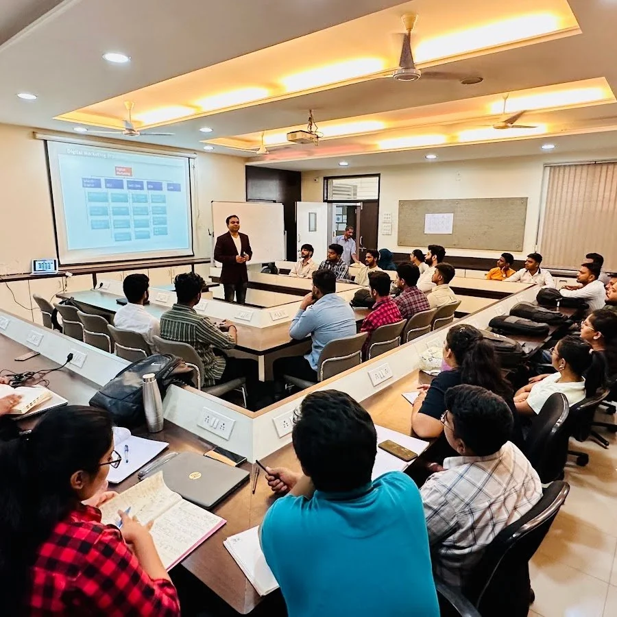 digital-marketing-courses-in-pune-tip-best-digital-v0-kkB937C1qZDw0E3yIyl-5WF11y_d__8_wPtYIbHTIKk.webp